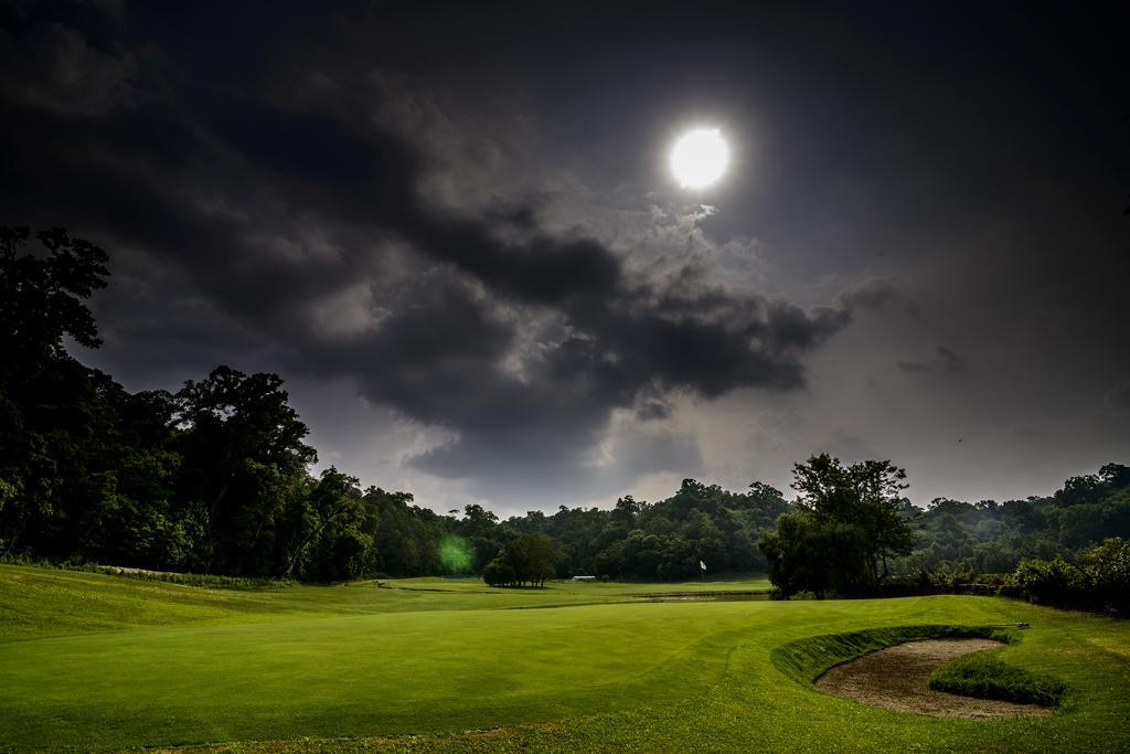 Gokarna Forest Resort Катманду Экстерьер фото